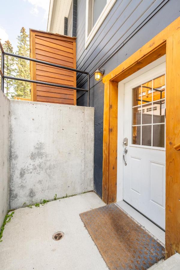 Cougar Street Mountain Rental Banff Exterior foto